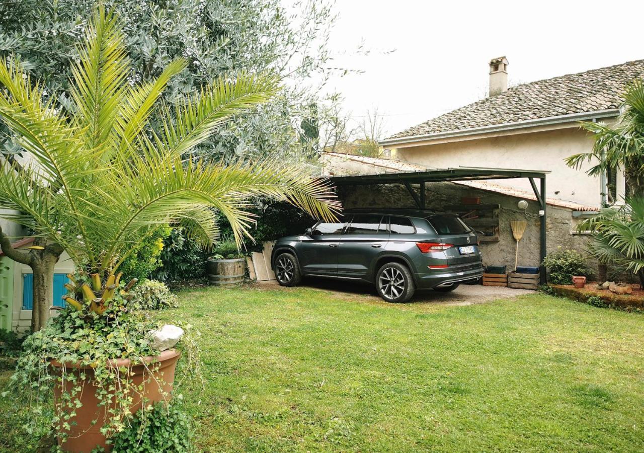 卡普里诺韦罗内塞Casa Rustica Con Giardino别墅 外观 照片
