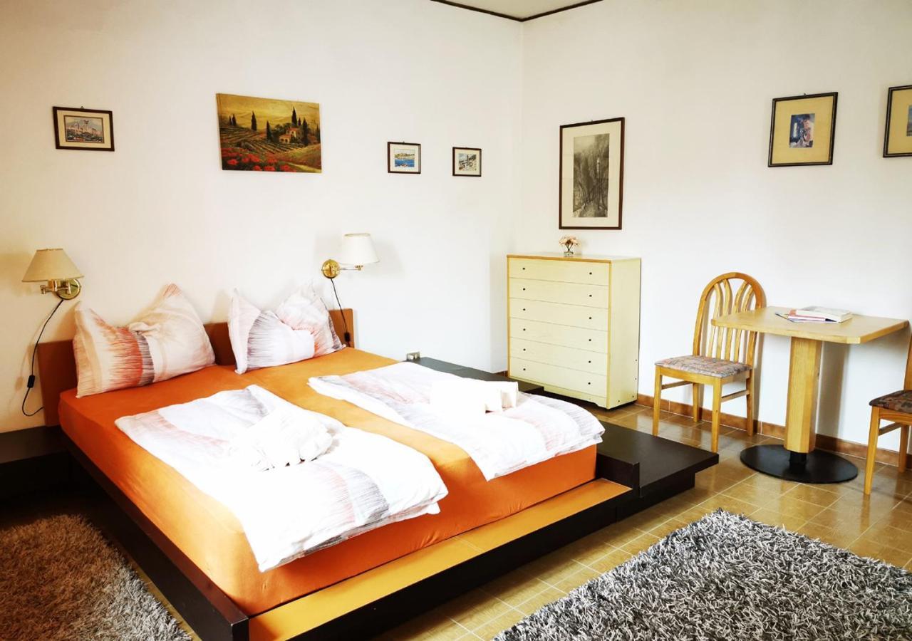 卡普里诺韦罗内塞Casa Rustica Con Giardino别墅 外观 照片